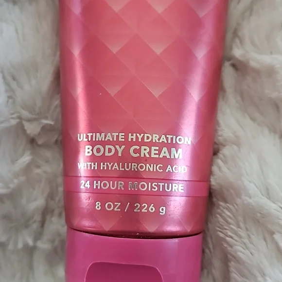 Pink Velvet Cupcake lotion - Picture 2 of 3